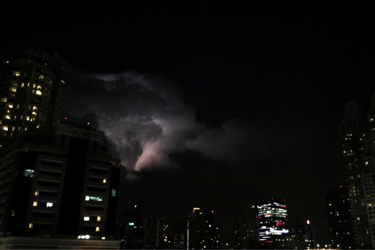 Eclipse solar anular provoca escurecimento momentâneo no dia 17 de fevereiro