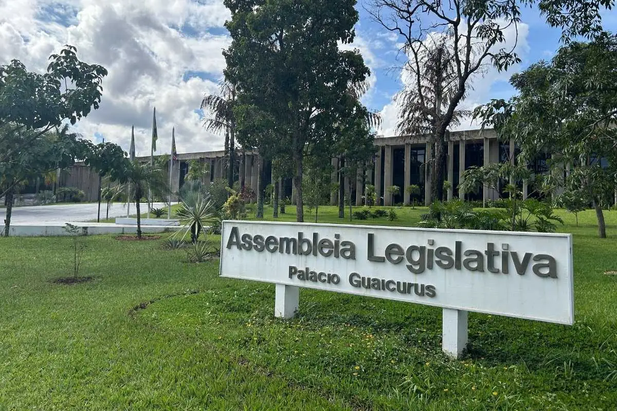 Concurso da Alems registra 30 mil inscrições para 80 vagas com salários de até R$ 8 mil Concurso da Alems registra 30 mil inscrições para 80 vagas com salários de até R$ 8 mil