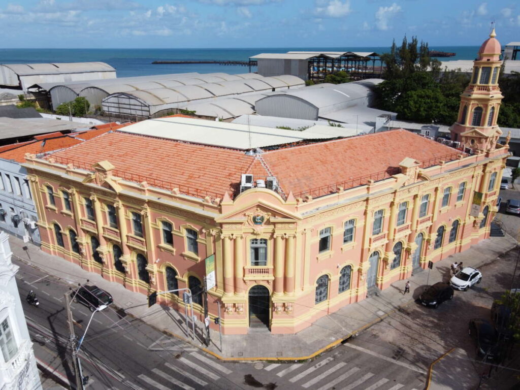 Concurso da Sefaz CE oferece 300 vagas e tem banca definida